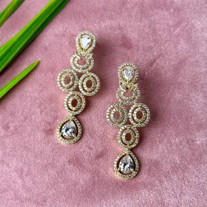 Clara Earrings (Crystal)