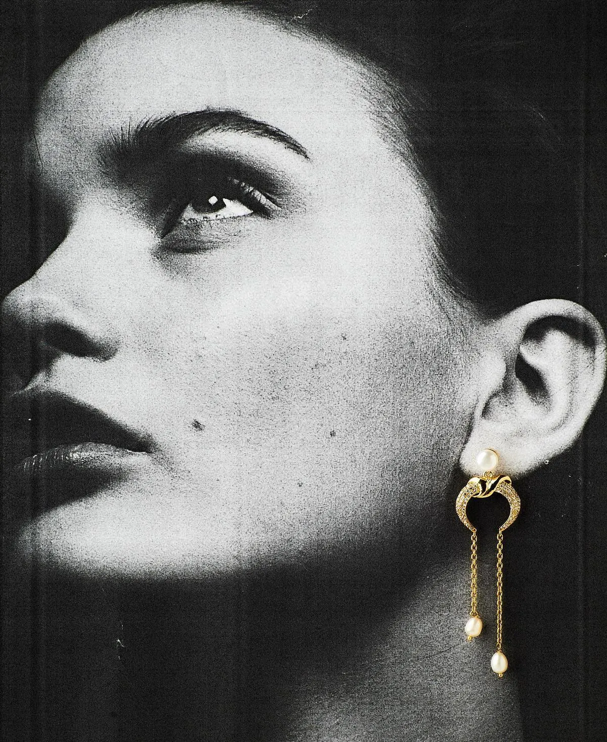 Delicate Stone Studded Pearl Earring