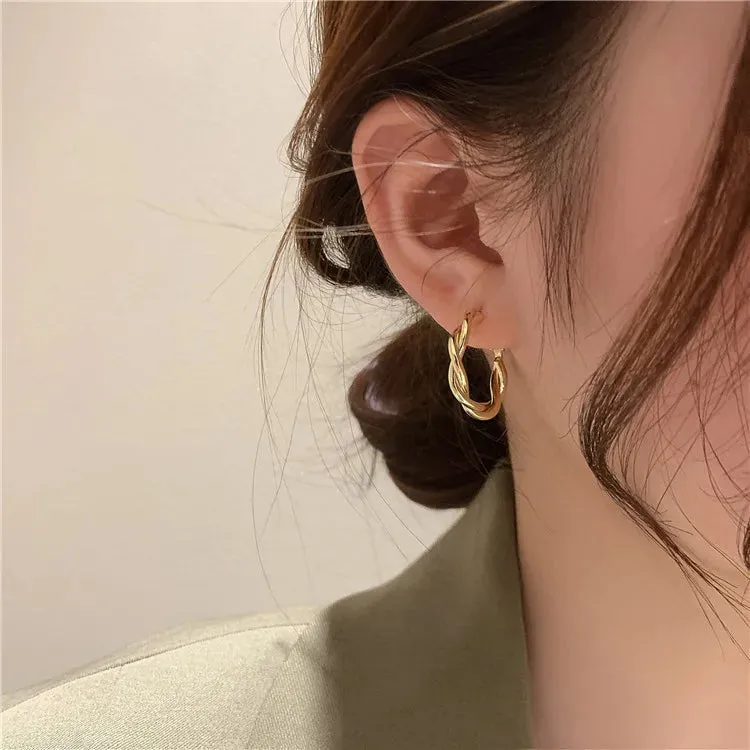 Fashion Statement Earrings 2021 New Geometric Matte Gold earrings For Women Hanging Dangle Earrings Drop Earring modern Jewelry