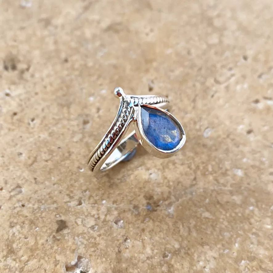 Labradorite Ring - Aurora