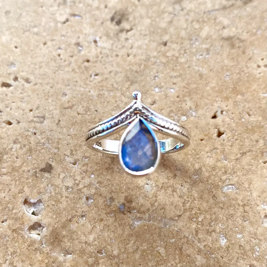 Labradorite Ring - Aurora