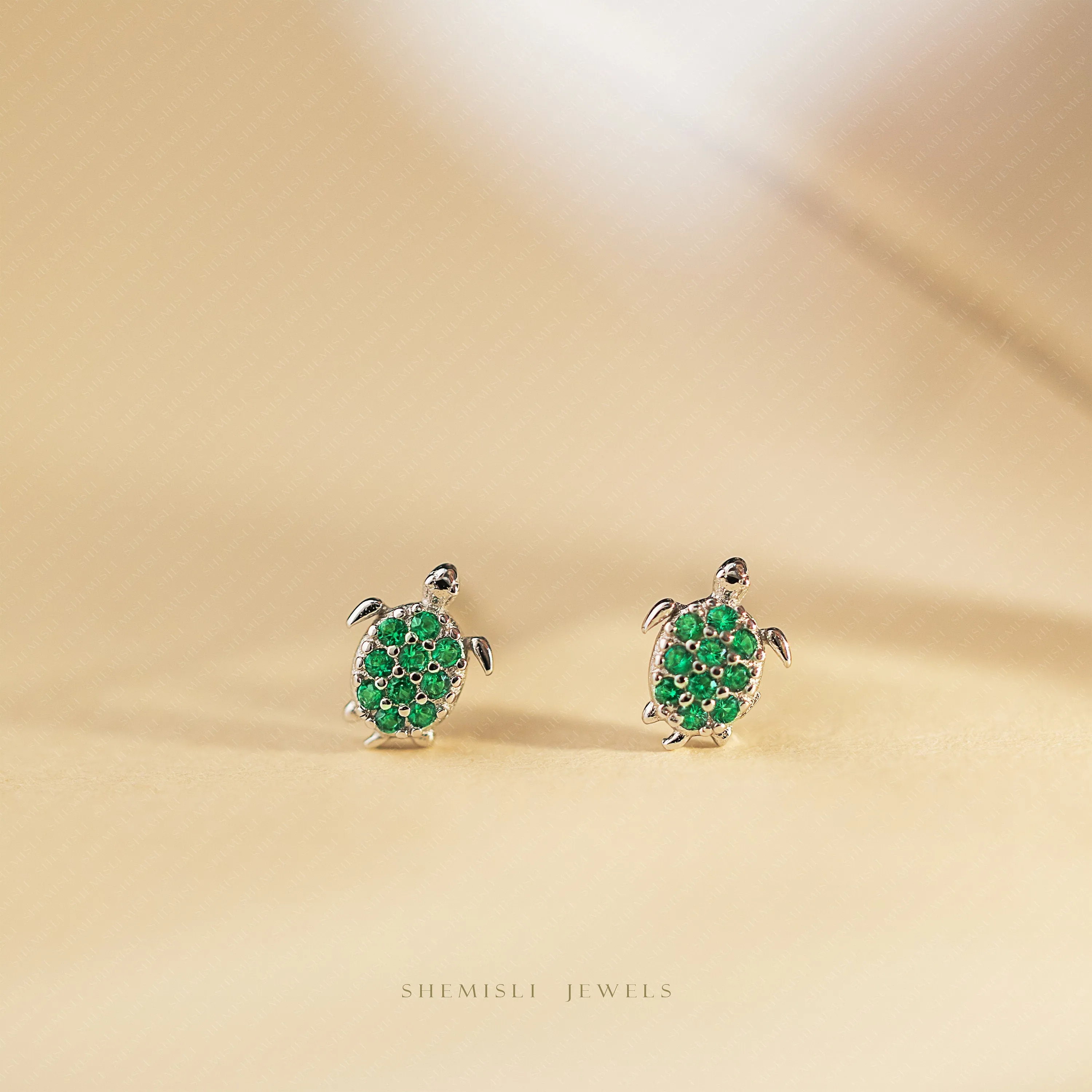 Tiny Green Sea Turtle Stud Earrings, Unisex, Gold, Silver SS813 Butterfly End, SS814 Screw Ball End (Type A) LR